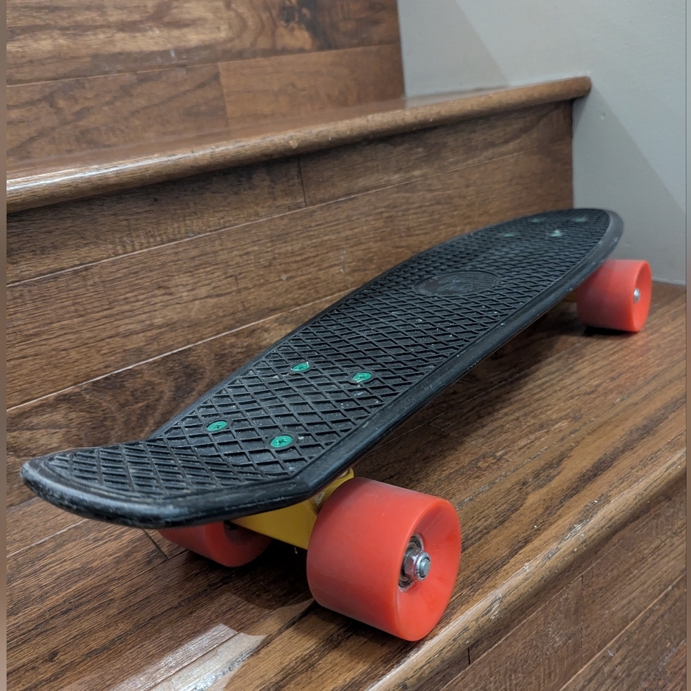 TEN TOES Australia BOARD EMPORIUM SKATEBOARD CLASSIC MINI CRUISER  22.5".